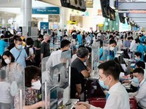 Vé máy bay vừa mở bán đã bị ‘vét sạch’