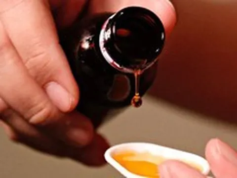 Bộ Y tế cảnh báo 14 loại siro ho có chứa chất độc có thể gây tử vong cho hàng trăm trẻ em