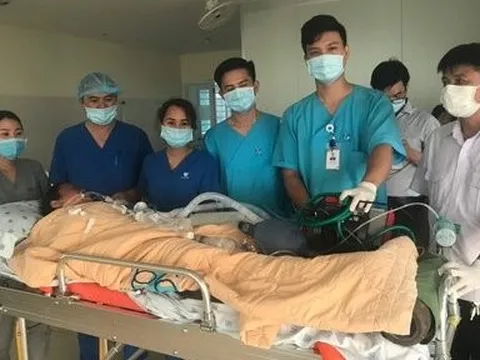 Thông tin mới nhất vụ người phụ nữ bị cây xanh ngã đổ đè trọng thương