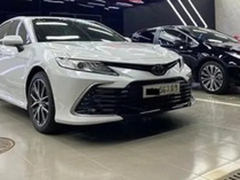 Toyota Camry biển đẹp 'san bằng tất cả' rao bán với giá ngang căn nhà, xe chưa từng lăn bánh