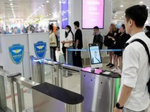 Giá vé máy bay hạ nhiệt ngay trước kỳ nghỉ lễ: Hành khách cảm giác như bị mắc bẫy