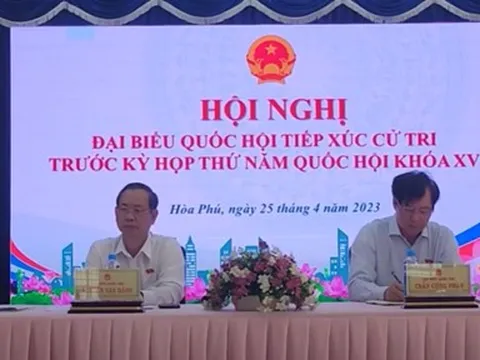 Đại biểu Quốc hội Trần Công Phàn tiếp xúc cử tri tại Bình Dương