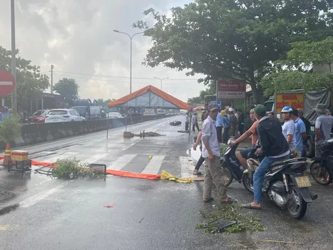 Tai nạn trên Quốc lộ 1 lúc rạng sáng, 2 người thương vong