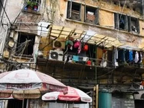 Cảnh xập xệ bên trong những khu tập thể nằm ở vị trí đắc địa của Hà Nội