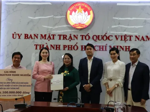 Con ông Johnathan Hạnh Nguyễn tặng "tiệc mừng cưới" tiền tỉ