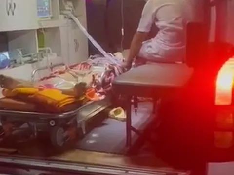 CSGT Đắk Nông nói gì về 2 clip "dừng xe cứu thương" gây bão mạng?