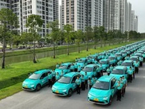 Taxi Xanh SM chính thức khai trương tại TP.HCM, bắt đầu hoạt động từ 30/4 với quy mô 500 xe VF e34, 100 xe VF8
