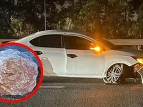 Chủ Honda City đâm phải cục đá trên cao tốc, tốn gần 70 triệu sửa xe: 'Người ta không đền còn chê tôi lái kém, phải xe khác khéo lật rồi'