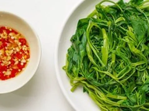 Kỳ lạ loại rau cực quen thuộc với người Việt nhưng sang Mỹ lại thành 'hàng cấm', muốn trồng hoặc mua bán phải có giấy phép đặc biệt từ chính quyền