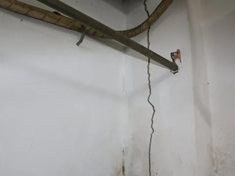 Xử lý vụ nứt tường nhà dân hàng loạt cạnh công trình khách sạn 19 tầng