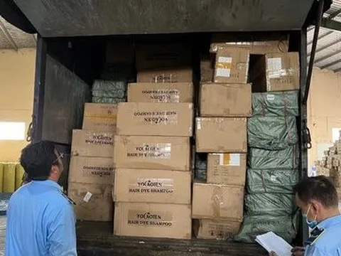 Tp.HCM: Tiêu hủy hơn 89.000 đơn vị sản phẩm nhập lậu trị giá gần 11 tỷ đồng