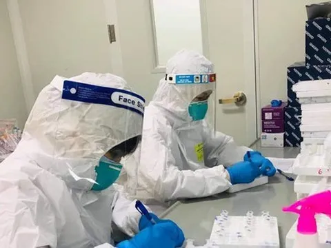 Ngày 29/4, số bệnh nhân COVID-19 nặng và thở máy tăng ‘sốc’