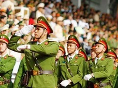 Chính phủ giải trình về việc bố trí bậc hàm cấp Tướng công an