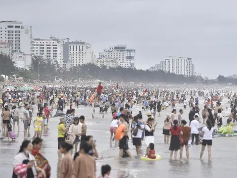 Gần 1,2 triệu lượt khách tới Thanh Hóa kỳ nghỉ lễ