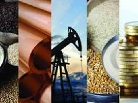 Thị trường ngày 3/5: Giá dầu thấp nhất 5 tuần, vàng, đồng, cao su và cà phê đồng loạt tăng
