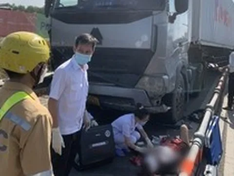 Xe container mất lái trên cao tốc TP.HCM - Long Thành - Dầu Giây, 3 người nhập viện