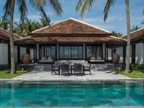 Tiết lộ về chủ sở hữu resort giá 60 triệu đồng/đêm có rắn 'ghé thăm'