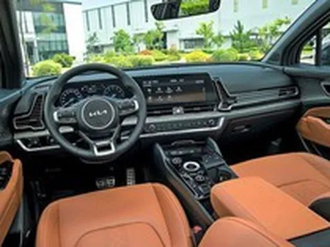 Chuyên gia đánh giá xe Hàn phổ thông có nội thất đẹp ngang hàng xe sang: Sportage, Palisade chung mâm Range Rover, i7