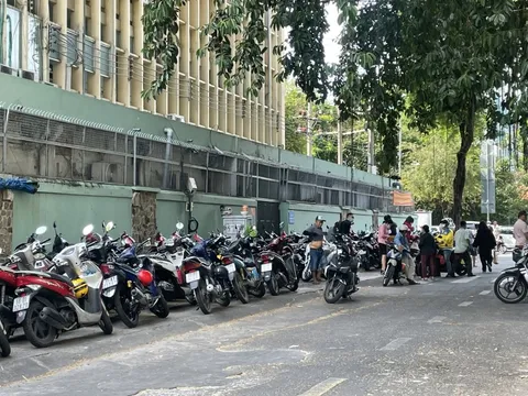 Sở Giao thông Vận tải TP HCM tiếp tục yêu cầu các bệnh viện trả vỉa hè cho người đi bộ