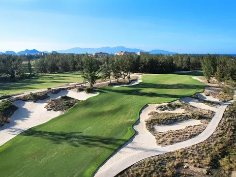 Dự án sân golf chỉ phục vụ một nhóm ít người có điều kiện