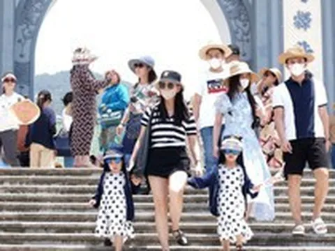 Lập công ty dỏm, lừa bán combo du lịch giá rẻ