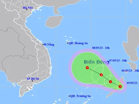 Áp thấp nhiệt đới vào Biển Đông, miền Trung giảm nắng nóng