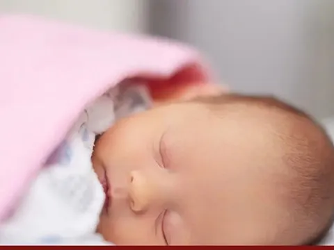 Cảnh báo: Ngủ chung với trẻ sơ sinh có thể dẫn đến tử vong ở trẻ