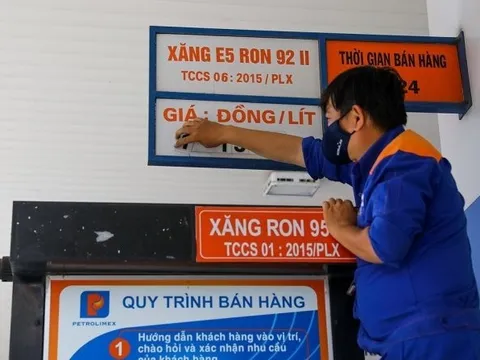 Từ 15h chiều nay, giá xăng giảm cực mạnh