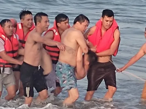 Dũng cảm cứu 3 du khách, cán bộ nhà nghỉ dưỡng được Bộ Công an khen ngợi