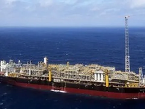 Liên minh Nga + OPEC ‘đánh úp’ cắt giảm sản lượng để đẩy giá dầu nhưng đây sẽ là thế lực ‘gánh’ mọi thâm hụt, giữ thị trường ổn định