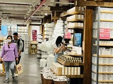 Trung tâm thương mại kiểu cũ gặp khó