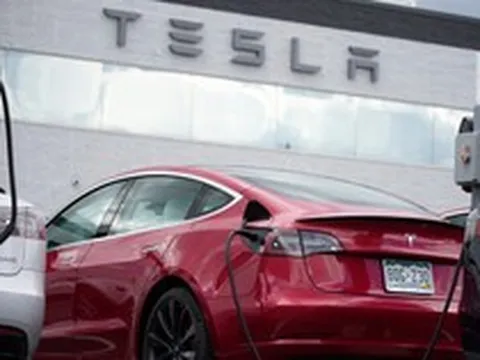 Sau nhiều lần giảm giá chấn động, Tesla bất ngờ 'quay đầu' tăng giá nhưng mục đích tăng mới cho thấy khả năng tính toán thần sầu của tỷ phú Elon Musk