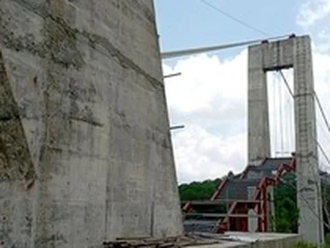 Hiện trạng cầu đáy kính trong Thung Lũng Tình Yêu sau 3 năm nằm chờ giấy phép