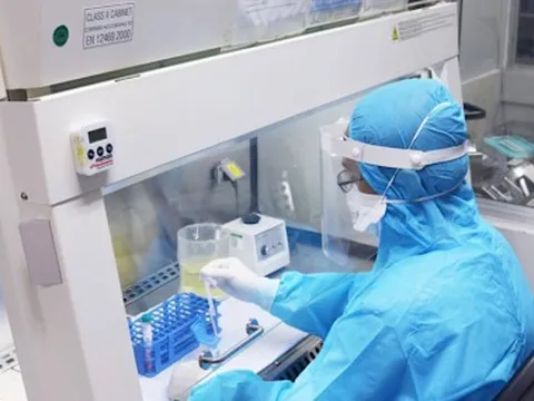 Ngày 5/5, số ca mắc COVID-19, bệnh nhân nặng và thở máy tăng vọt