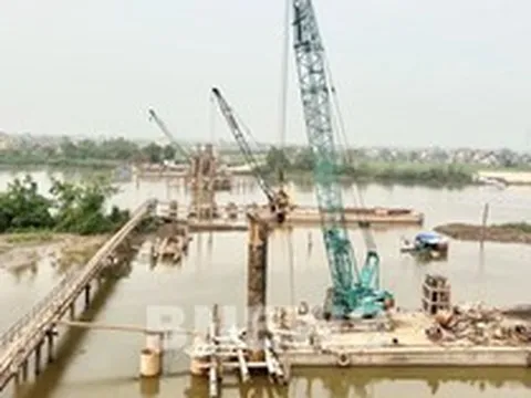 Khó khăn mặt bằng thi công cầu Bến Mới nối Nam Định với Ninh Bình