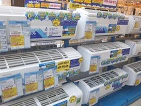 Giá điều hòa lao dốc kịch sàn tới 62%, nhiều mẫu chỉ từ 4 triệu đồng