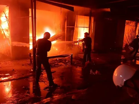Vụ cháy chợ huyện Ea Súp: Mới kiểm đếm được hơn 1 nửa đã thiệt hại 36 tỉ đồng
