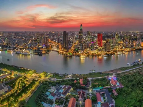 Thu nhập của nhóm người giàu nhất ở TP.HCM và Hà Nội đã thay đổi ra sao trong 10 năm qua?