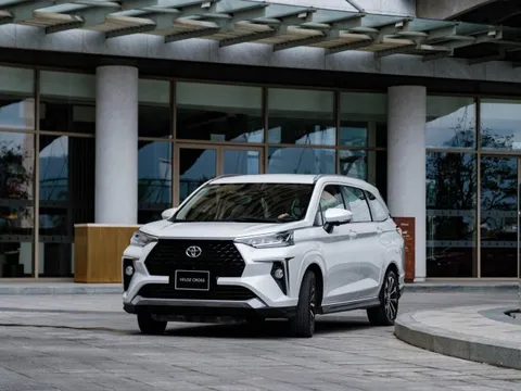 Quyết đấu với "vua doanh số" Xpander, mẫu MPV cỡ nhỏ này giảm giá cực mạnh
