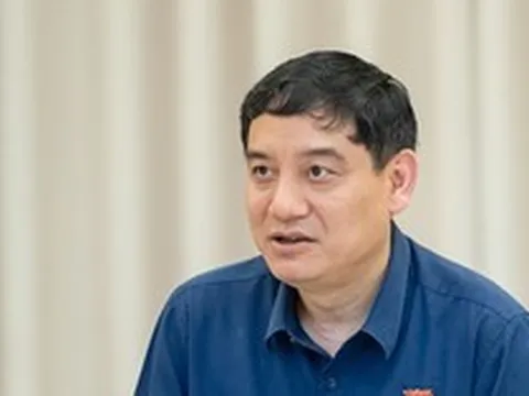 Cần sớm giải quyết vấn đề lương, phụ cấp cho giáo viên, cán bộ y tế