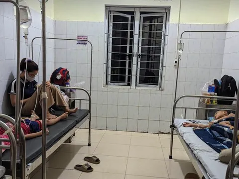 Nghệ An: Hàng chục trẻ mầm non nhập viện nghi ngộ độc thực phẩm