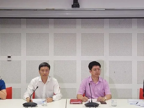 COVID-19: Hết khẩn cấp, còn nguy cơ