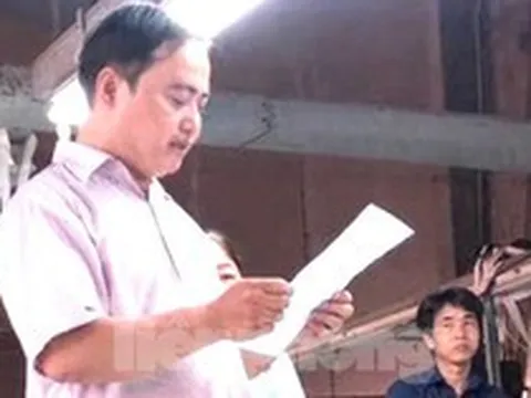 Công nhân ‘đứng hình’ nghe sếp thông báo công ty dừng hoạt động