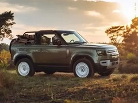Bỏ hơn 2 tỷ độ Land Rover Defender thành xe mui trần và đây là những gì bạn nhận được