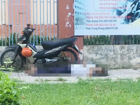 Tài xế xe ôm tử vong trên vỉa hè ở TP Thủ Đức