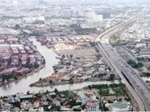 Làm rõ việc xây dựng TP.HCM thành một trung tâm tài chính