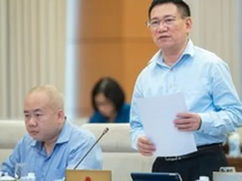 Không đồng ý giảm thuế GTGT với lĩnh vực ngân hàng, chứng khoán, bảo hiểm