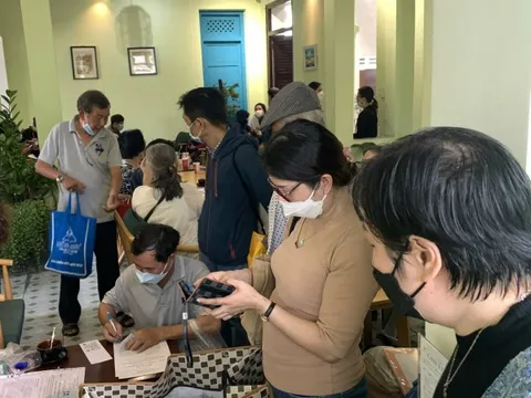 Manulife lên tiếng: Không phải ai mua bảo hiểm qua SCB cũng được hoàn tiền 100%
