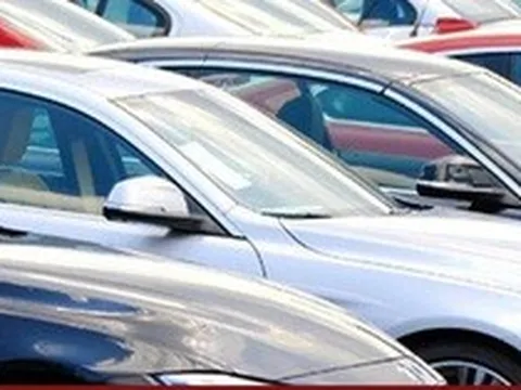 Doanh số bán ô tô tại Việt Nam sụt giảm