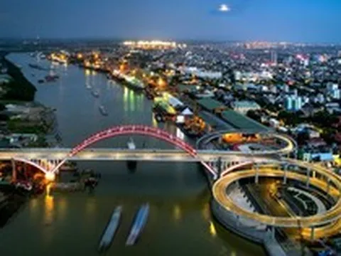 Thành phố là "phên dậu phía Đông" của Tổ quốc: Tăng trưởng kinh tế cực mạnh, GRDP gấp 3 lần bình quân chung cả nước